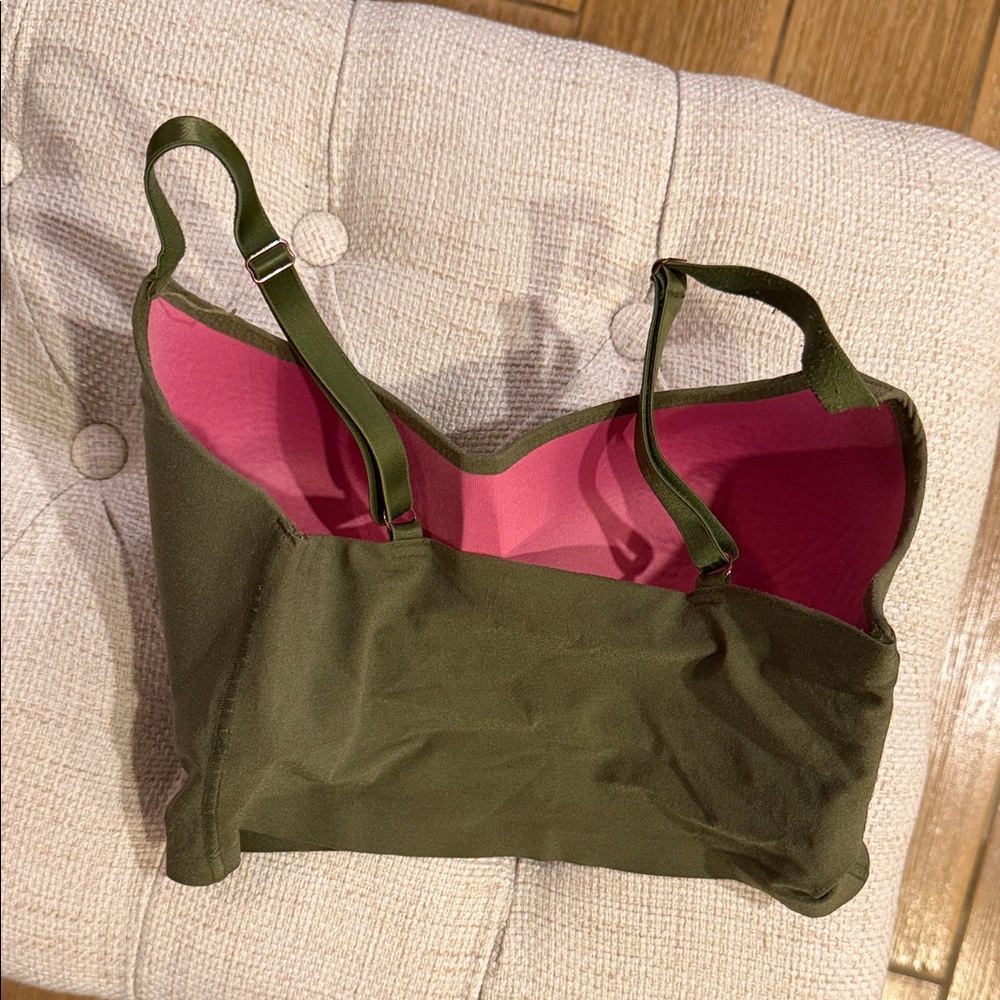 PINK Wireless Lightly Lined Bra Top in Olive Green Small - Picture 4 of 6